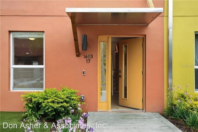 Building Photo - 3 br, 3.5 bath House - 1603 Woodward St.  #17