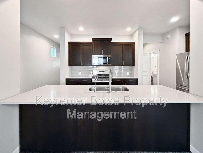 Foto del edificio - 4072 E Blueberry St