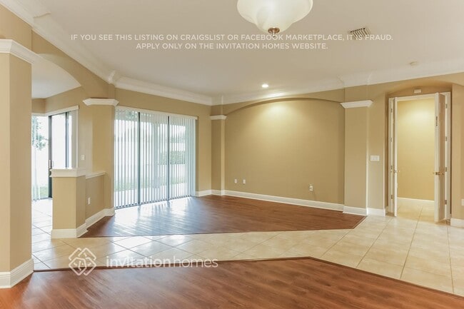 Building Photo - 4684 Tuscana Dr