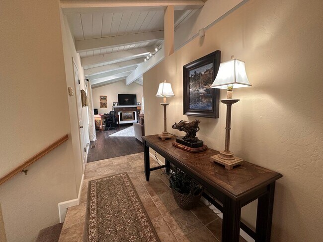 Building Photo - Sunny - Fully Furnished 2-Bedroom, with Of...