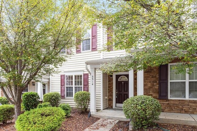 Building Photo - Beautiful Durham Town Home For Rent
