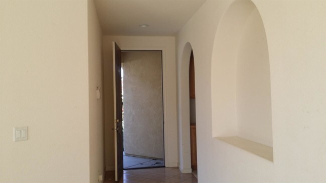 Building Photo - 10285 Shoech Way