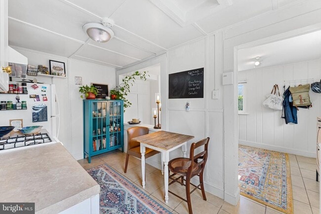 Building Photo - 513 E Custis Ave