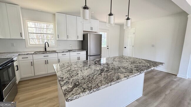 Foto del edificio - 723 Sheffield Rd