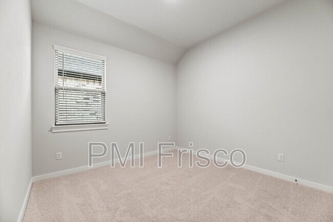 Building Photo - 510 Ridgedale Dr