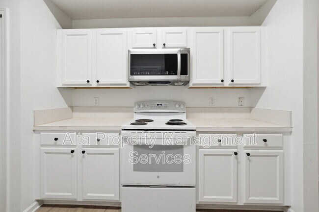 Foto del edificio - 6081 Maggies Cir