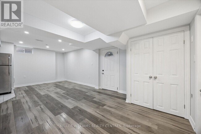 Building Photo - 277 Gibson Cir