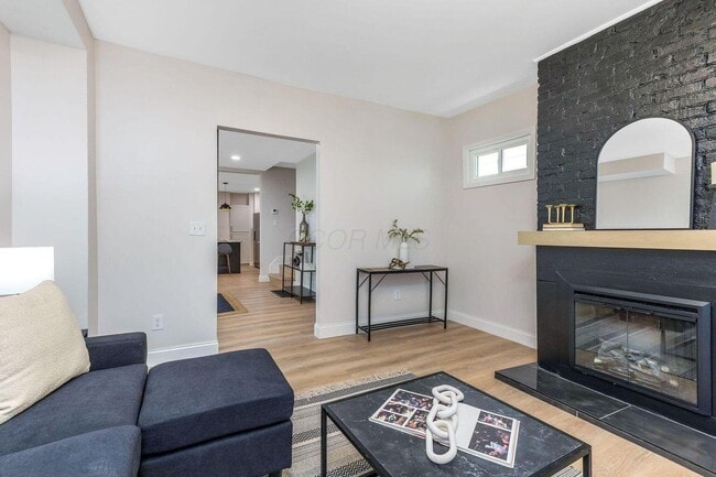 Building Photo - 72 Avondale Ave