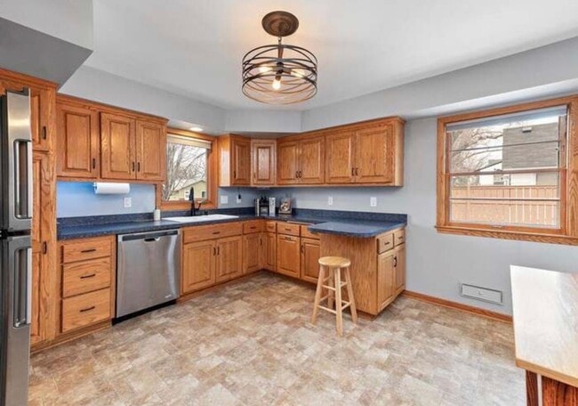 Building Photo - Lovely 4 Bedroom - Lee Park Neighborhood