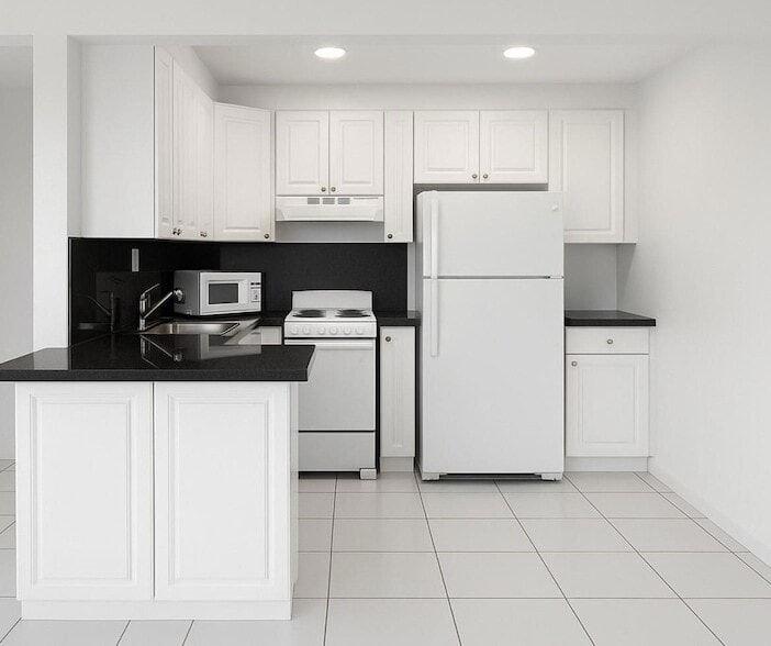 Primary Photo - 17350 NW 68th Ave