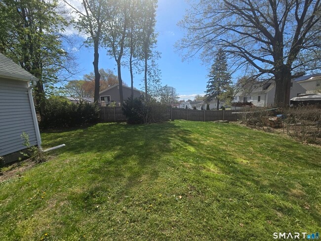 Building Photo - 275 Burnsford Ave