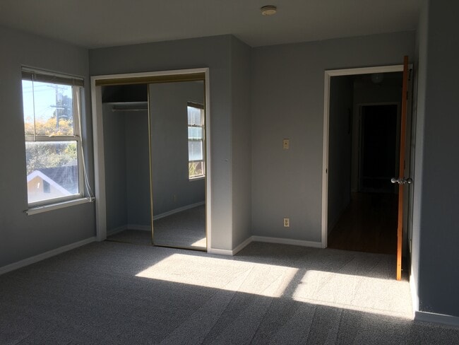 Building Photo - 551 59th Street