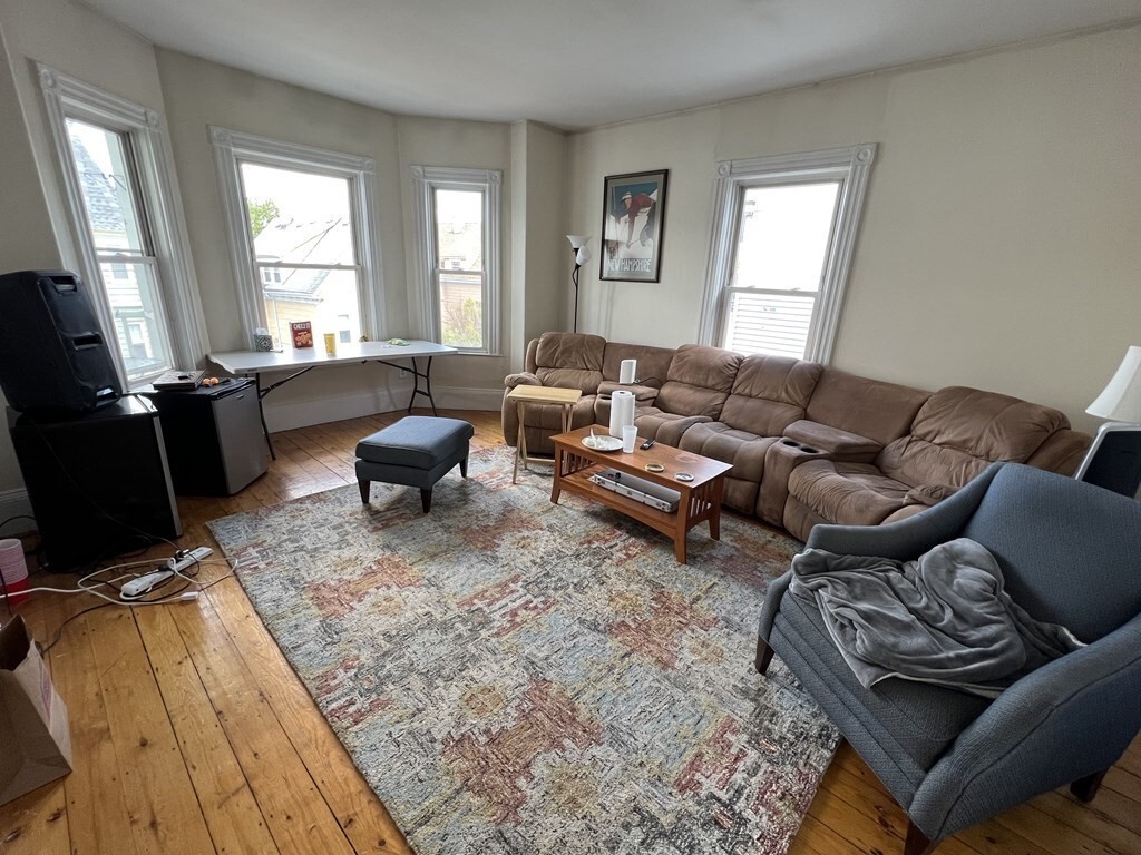 Primary Photo - 14 Stickney Ave