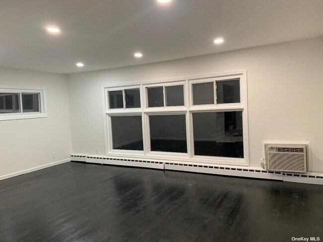 Foto del edificio - 402 Leslie Ln