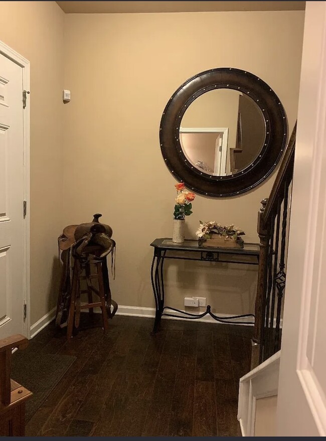 Building Photo - 3911 Kingfisher Dr