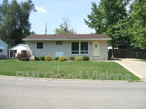 Building Photo - 110 Ridgeway Dr