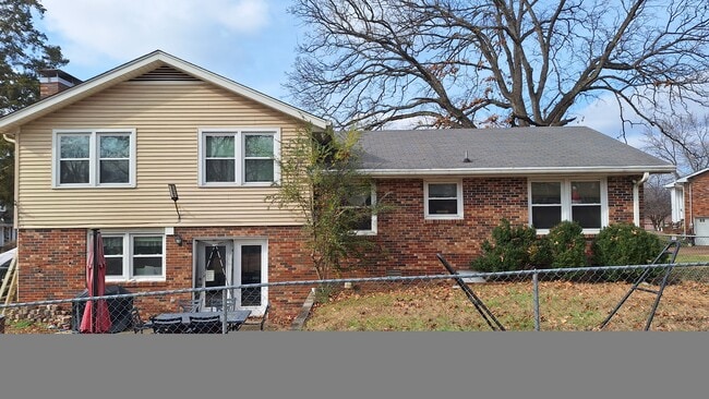 Foto del edificio - 5944 Port Yakima Ct