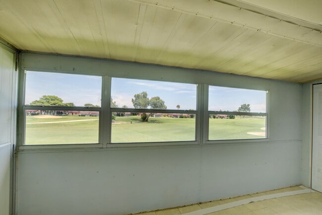 Foto del edificio - 193 Tuscany C