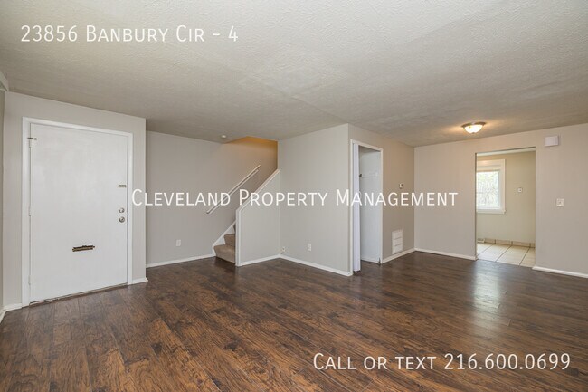 Building Photo - Updated 2 Bedroom Condo