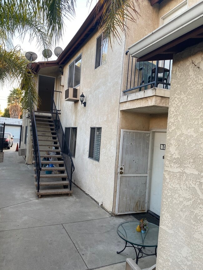 Building Photo - 5716 Waring Ave