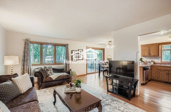 Foto del edificio - 2883 117th Ln NW