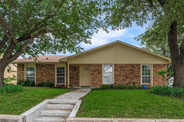 Foto del edificio - 5801 Redwood Ln