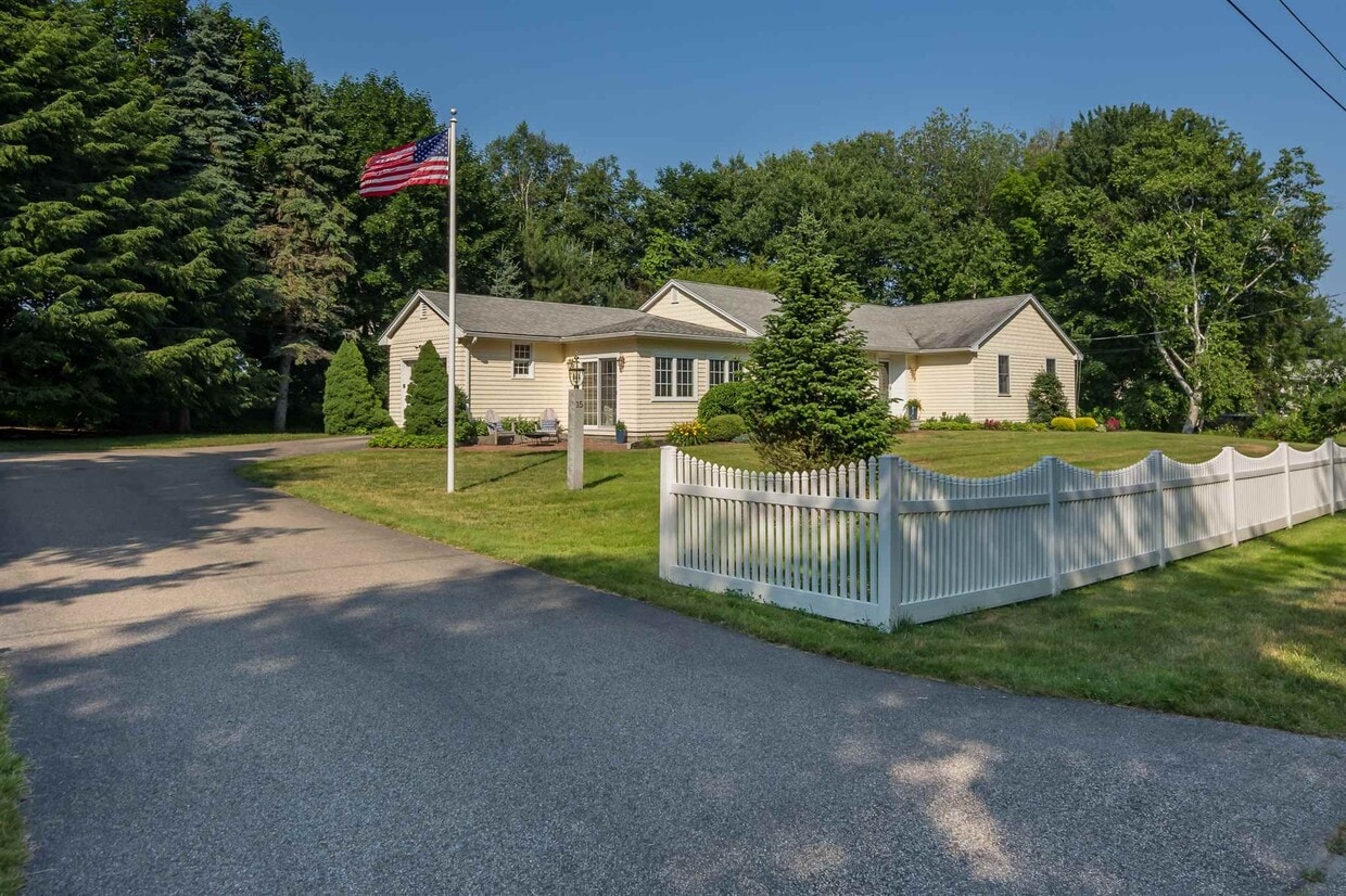 15 Willowbrook Dr, Rye, NH 03870 House Rental in Rye, NH