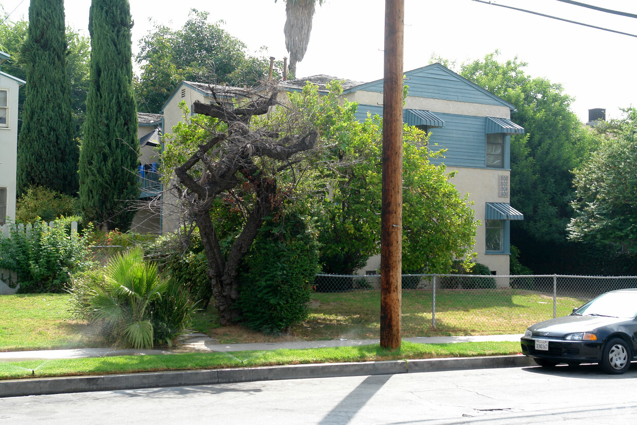 Building Photo - 1800-1806 Scott Rd