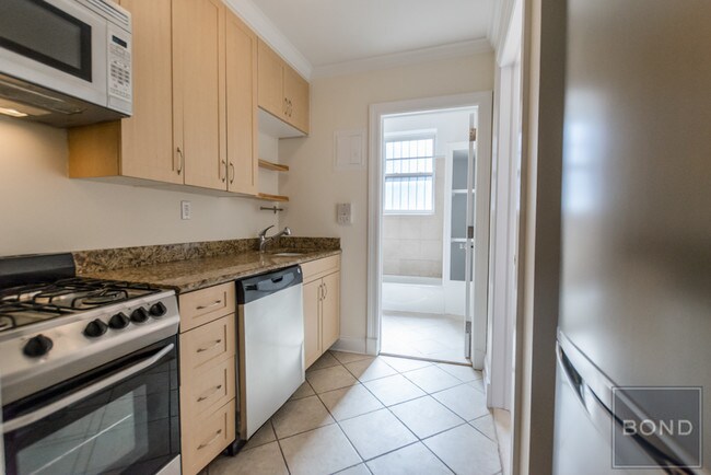 Foto del edificio - 211 W 108th St