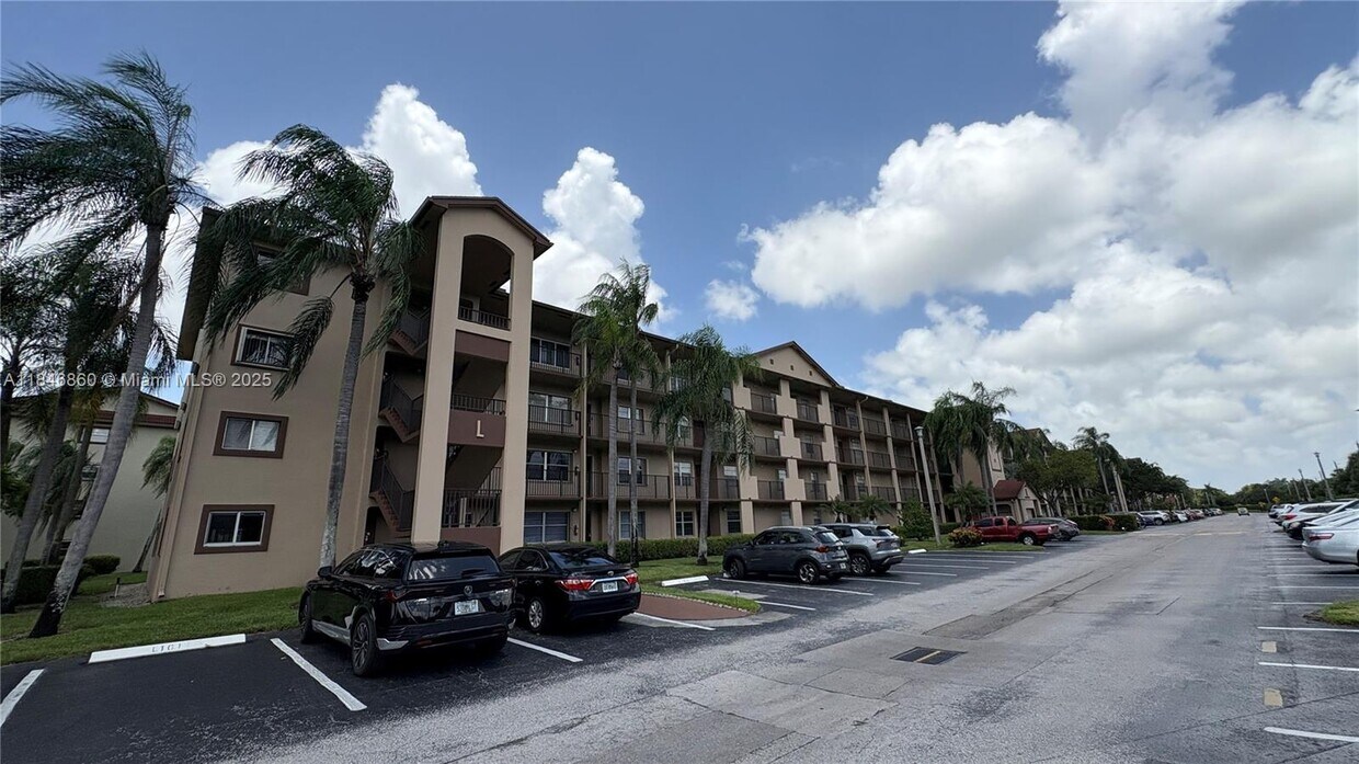 Foto principal - 13105 SW 16th Ct