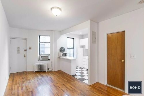 Building Photo - 425 E 65th St