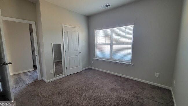 Foto del edificio - 1 Berryrun Dr