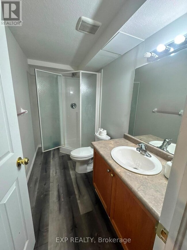 Building Photo - 717 Activa Ave