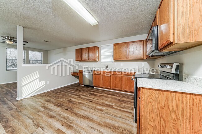 Foto del edificio - 1012 Willow Tree Dr