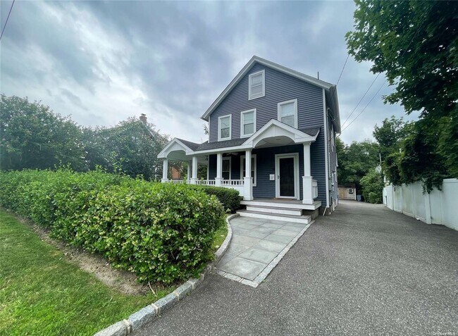 Building Photo - 17 Prime Ave