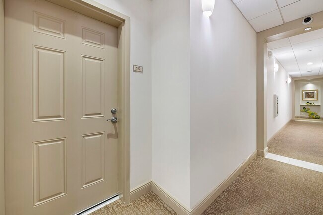 Foto del edificio - 511 Lucerne Ave