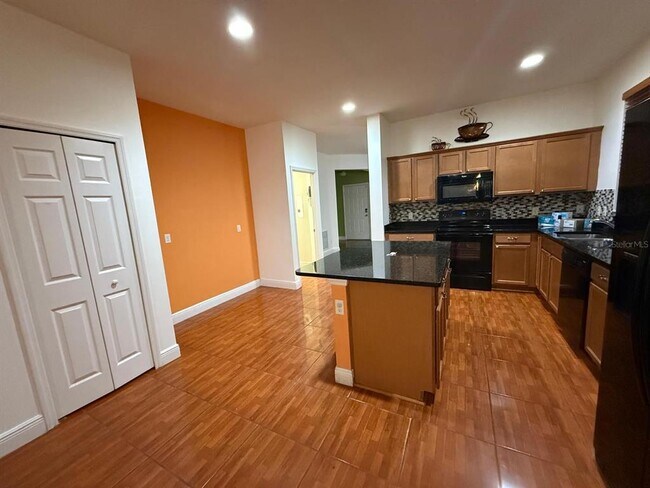 Foto del edificio - 2716 Randal Way