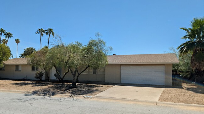 Photo - EXCEPTIONAL AREA/NEIGHBORHOOD-4 Bedrooms~S... House