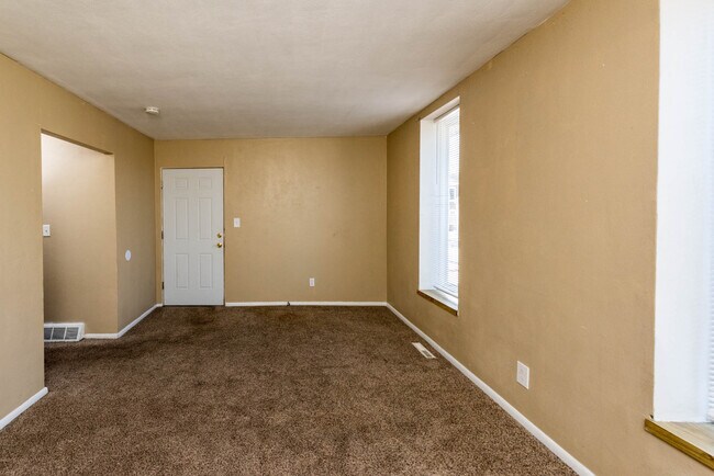 Foto del edificio - 704 S High St