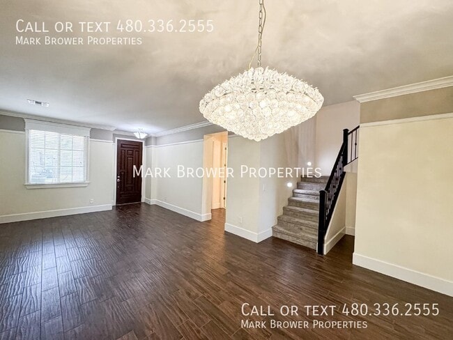Foto del edificio - 1042 W Oleander Ave