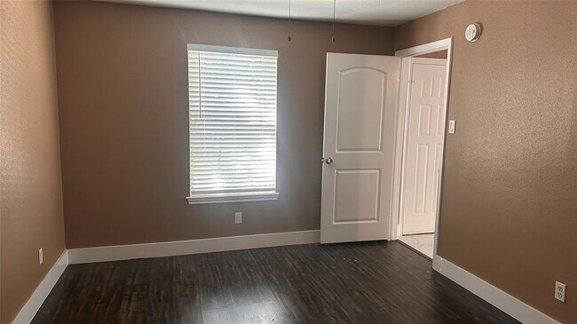 Foto del edificio - 10793 Braes Bend Dr