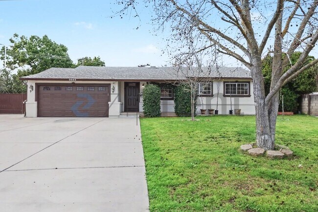 Foto del edificio - 1653 Robin Hood Ct