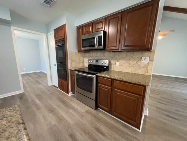 Foto del edificio - 27226 W Pyeatt Ln