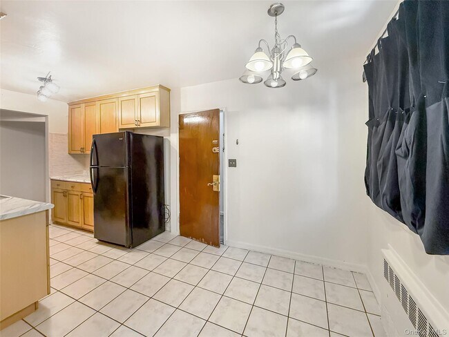 Foto del edificio - 1043 E 57th St