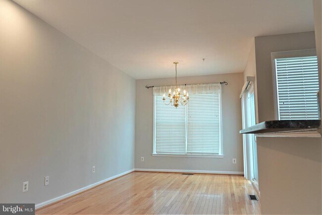 Foto del edificio - 708 Reserve Champion Dr