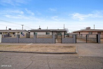 5316 Saxon Dr