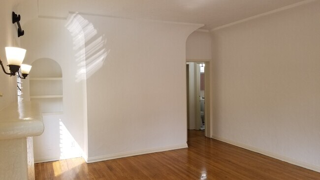 Building Photo - 349 N Genesee Ave