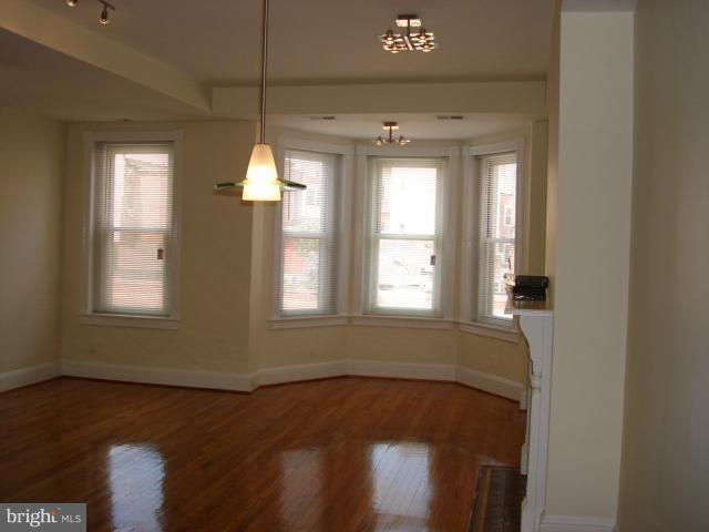 Primary Photo - 1628 Corcoran St NW