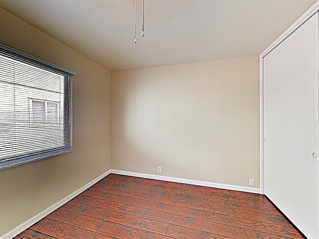 Building Photo - 3405 Dimond Ave