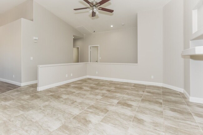 Foto del edificio - 2519 Hollow Oak Ave